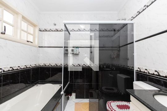 Banheiro da Suíte de casa à venda com 3 quartos, 360m² em Pilarzinho, Curitiba