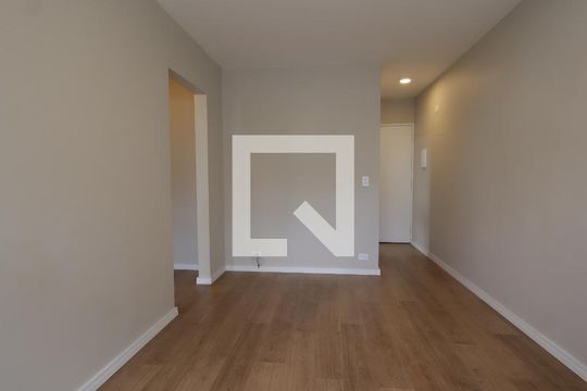 Sala de apartamento para alugar com 1 quarto, 40m² em Vila Andrade, São Paulo