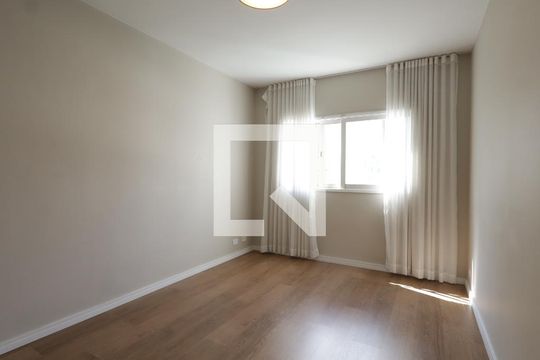 Sala de apartamento para alugar com 1 quarto, 40m² em Vila Andrade, São Paulo