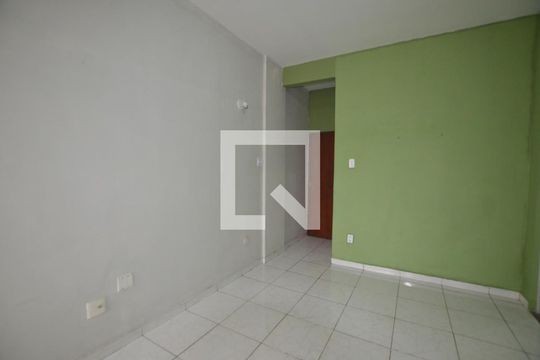Sala de apartamento para alugar com 2 quartos, 50m² em Vaz Lobo, Rio de Janeiro