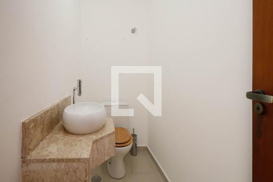 Lavabo de casa à venda com 2 quartos, 95m² em Vila Rosa, São Paulo