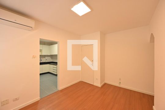 Sala de apartamento à venda com 2 quartos, 64m² em Vila Clementino, São Paulo