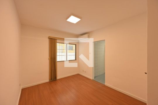 Sala de apartamento à venda com 2 quartos, 64m² em Vila Clementino, São Paulo