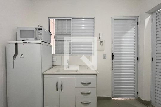 Kitnet de kitnet/studio para alugar com 1 quarto, 10m² em Rio Pequeno, São Paulo