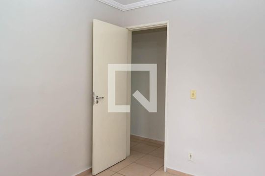 Apartamento à venda com 2 quartos, 46m² em Jardim Santa Teresinha, São Paulo