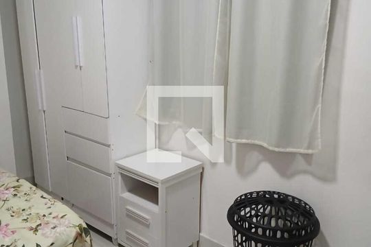 Quarto 1 de apartamento para alugar com 2 quartos, 56m² em Conjunto 29, Brasília