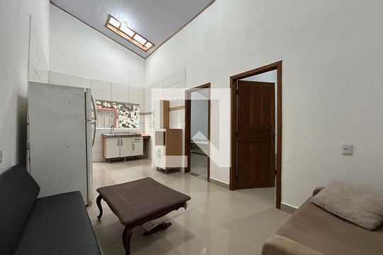 Sala de apartamento para alugar com 2 quartos, 150m² em Lagoa da Conceição, Florianópolis