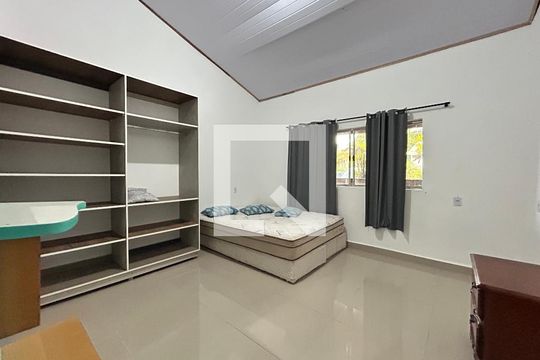 Quarto de apartamento para alugar com 2 quartos, 150m² em Lagoa da Conceição, Florianópolis