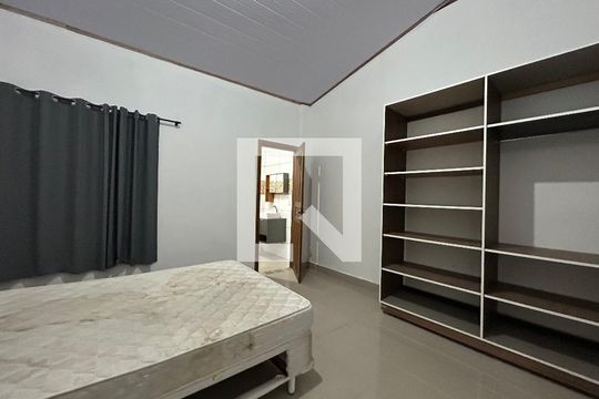 Suíte 1 de apartamento para alugar com 2 quartos, 150m² em Lagoa da Conceição, Florianópolis