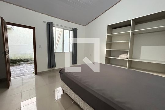 Quarto de casa de condomínio para alugar com 2 quartos, 149m² em Lagoa da Conceição, Florianópolis