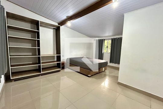 Suíte 2 de casa de condomínio para alugar com 2 quartos, 149m² em Lagoa da Conceição, Florianópolis