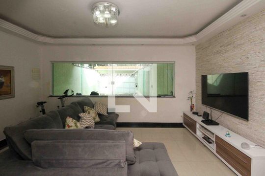 Casa à venda com 3 quartos, 180m² em Sítio da Figueira, São Paulo