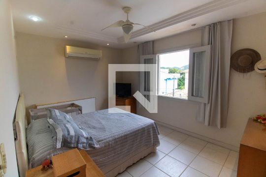 Suíte 1 de casa de condomínio à venda com 3 quartos, 270m² em Badu, Niterói