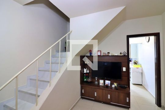 Sala  de casa à venda com 3 quartos, 130m² em Ferrazópolis, São Bernardo do Campo