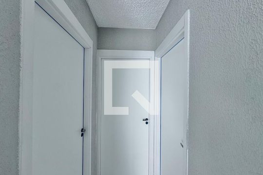 Corredor de apartamento à venda com 2 quartos, 43m² em Vargem Pequena, Rio de Janeiro