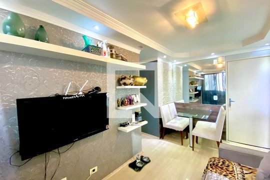 Sala de apartamento para alugar com 2 quartos, 45m² em Centro, Guarulhos