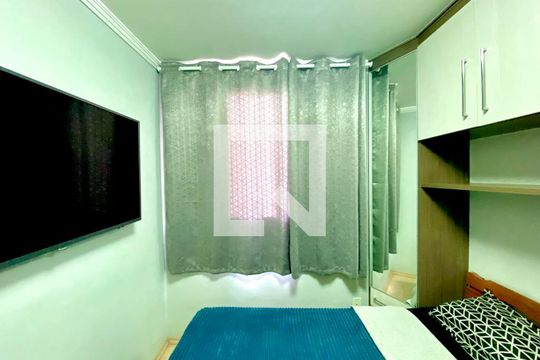 Quarto 1 de apartamento para alugar com 2 quartos, 45m² em Centro, Guarulhos