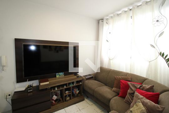 Sala de apartamento à venda com 2 quartos, 52m² em Guaianases, São Paulo
