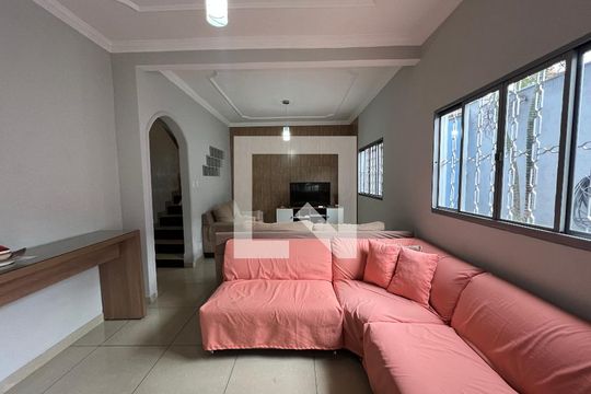 Sala de casa à venda com 3 quartos, 280m² em Céu Azul, Belo Horizonte