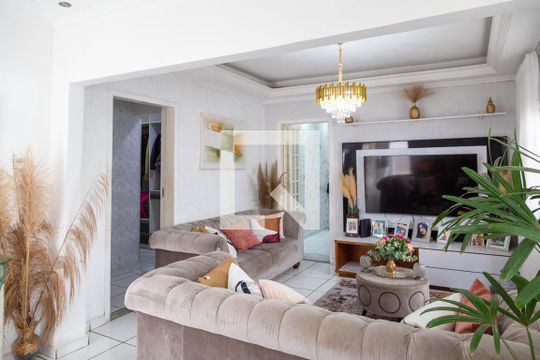 Sala de casa à venda com 3 quartos, 249m² em Vila Iris, Guarulhos
