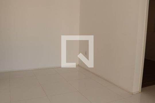 Apartamento para alugar com 3 quartos, 62m² em Fazenda Criméia Caveiras, Goiânia