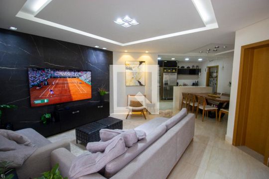 Casa de Condomínio à venda com 4 quartos, 250m² em Colônia Agrícola Samambaia, Brasília