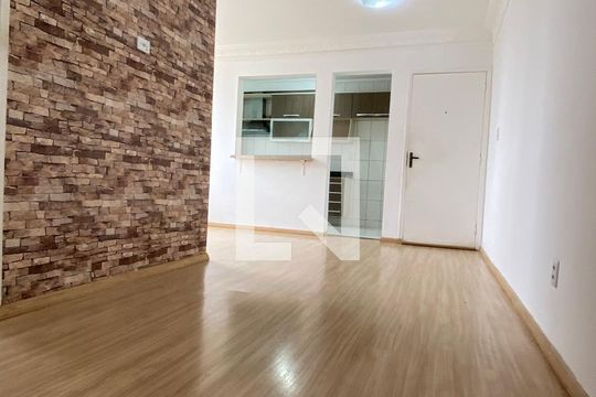 Sala de apartamento para alugar com 2 quartos, 57m² em Jardim Roberto, Osasco