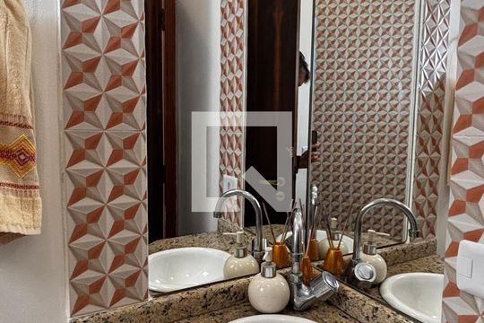 Lavabo de casa à venda com 3 quartos, 225m² em Vila Metalúrgica, Santo André