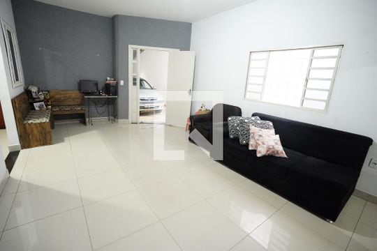 Casa à venda com 6 quartos, 300m² em Residencial Vereda dos Buritis, Goiânia