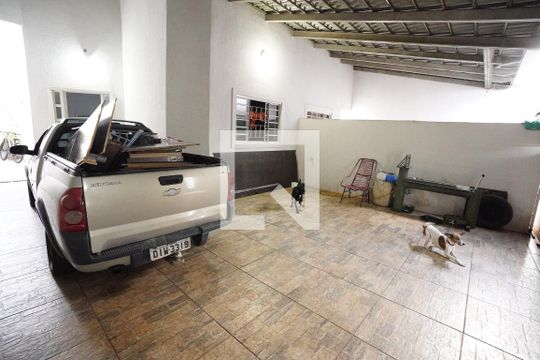 Casa à venda com 6 quartos, 300m² em Residencial Vereda dos Buritis, Goiânia