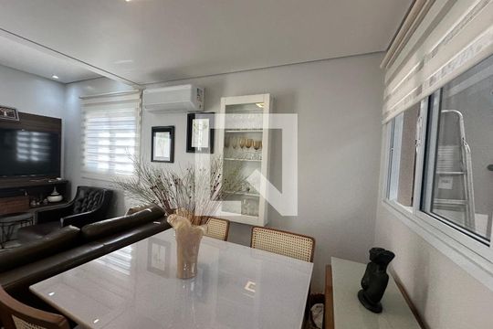 Sala de casa de condomínio à venda com 2 quartos, 57m² em Chácaras São Luís, Barueri