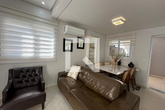 Sala de casa de condomínio à venda com 2 quartos, 57m² em Chácaras São Luís, Barueri