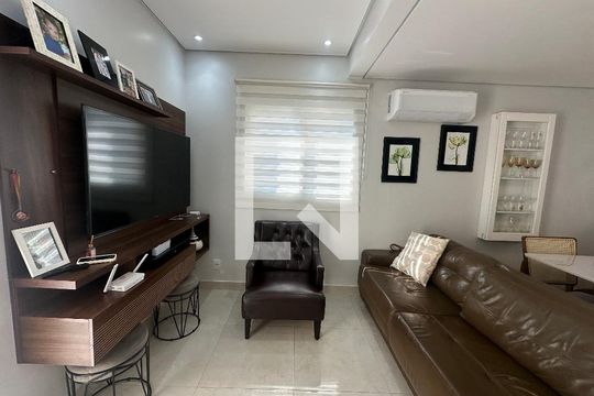 Sala de casa de condomínio à venda com 2 quartos, 57m² em Chácaras São Luís, Barueri
