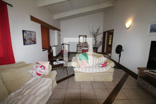 Sala 1 de casa para alugar com 5 quartos, 1500m² em Jardim Uira, São José dos Campos