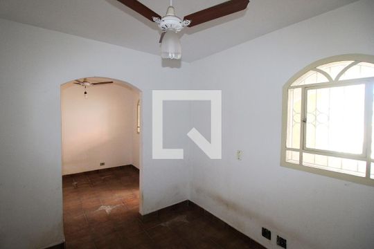 Quarto 1 de casa à venda com 4 quartos, 301m² em Cidade Líder, São Paulo