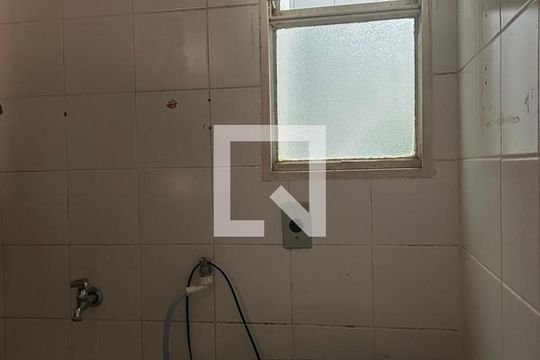 Apartamento à venda com 2 quartos, 54m² em Jardim Santo André, Santo André