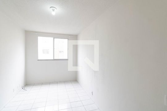 Sala de apartamento para alugar com 2 quartos, 57m² em Paciência, Rio de Janeiro
