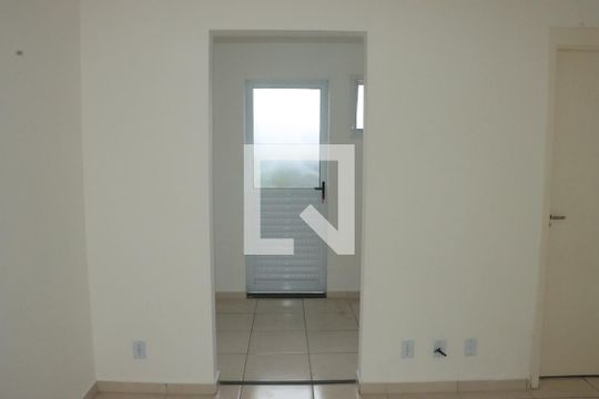 Corredor de casa de condomínio para alugar com 2 quartos, 60m² em Bairro Jardim Nossa Senhora das Graças, Cotia