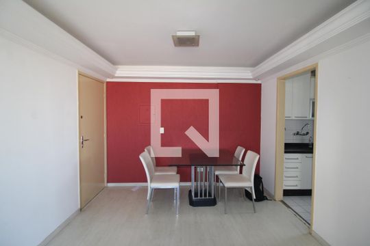 Sala de apartamento para alugar com 2 quartos, 65m² em Parque Peruche, São Paulo