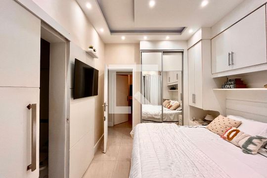 Suite  de apartamento à venda com 3 quartos, 130m² em Leblon, Rio de Janeiro