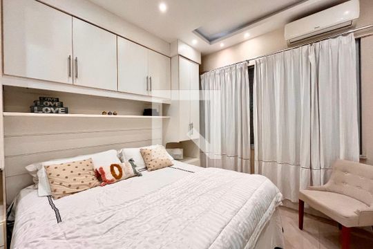 Suite  de apartamento à venda com 3 quartos, 130m² em Leblon, Rio de Janeiro