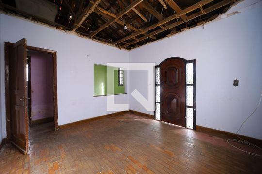 Sala de casa à venda com 5 quartos, 265m² em Vila Guilhermina, São Paulo