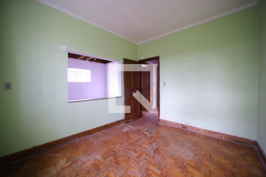 Sala de TV de casa à venda com 5 quartos, 265m² em Vila Guilhermina, São Paulo