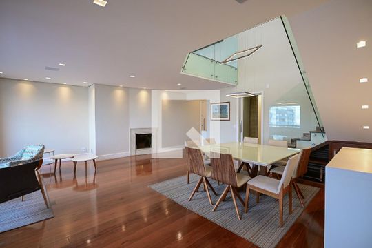 Sala de apartamento à venda com 4 quartos, 343m² em Vila Morse, São Paulo