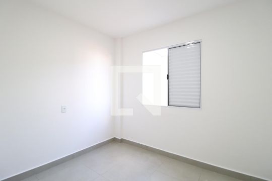 Quarto 1 de apartamento para alugar com 2 quartos, 80m² em Novo Mundo, Uberlândia