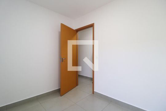 Quarto 1 de apartamento para alugar com 2 quartos, 80m² em Novo Mundo, Uberlândia