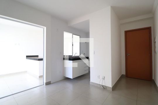 Sala de apartamento para alugar com 2 quartos, 67m² em Novo Mundo, Uberlândia