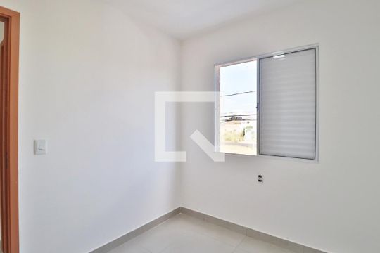 Quarto 1 de apartamento para alugar com 2 quartos, 67m² em Novo Mundo, Uberlândia