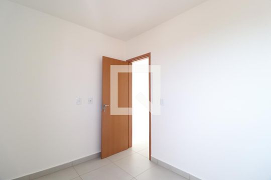 Quarto 1 - Suíte de apartamento para alugar com 2 quartos, 65m² em Segismundo Pereira, Uberlândia