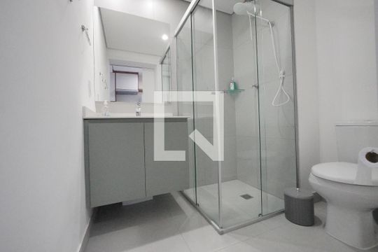 Banheiro de kitnet/studio para alugar com 1 quarto, 25m² em Alto do Ipiranga, São Paulo